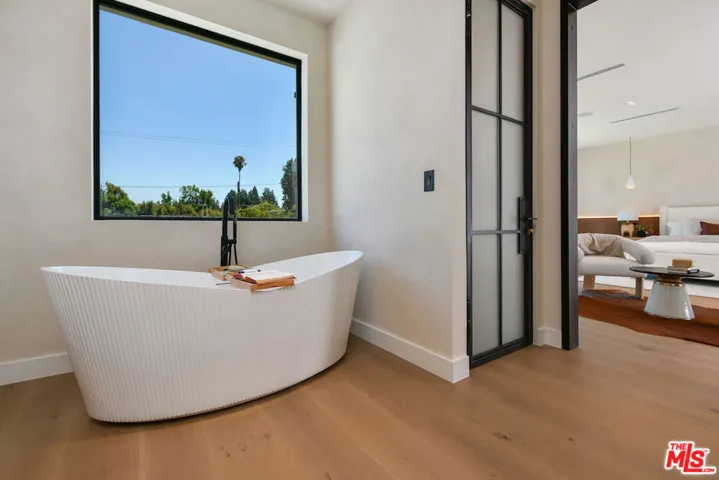 primary suite bath