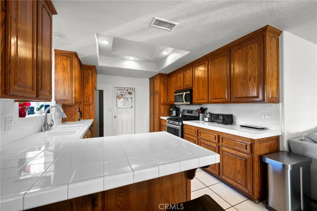 1218 Oak View, La Verne, California 91750 home-pic-12