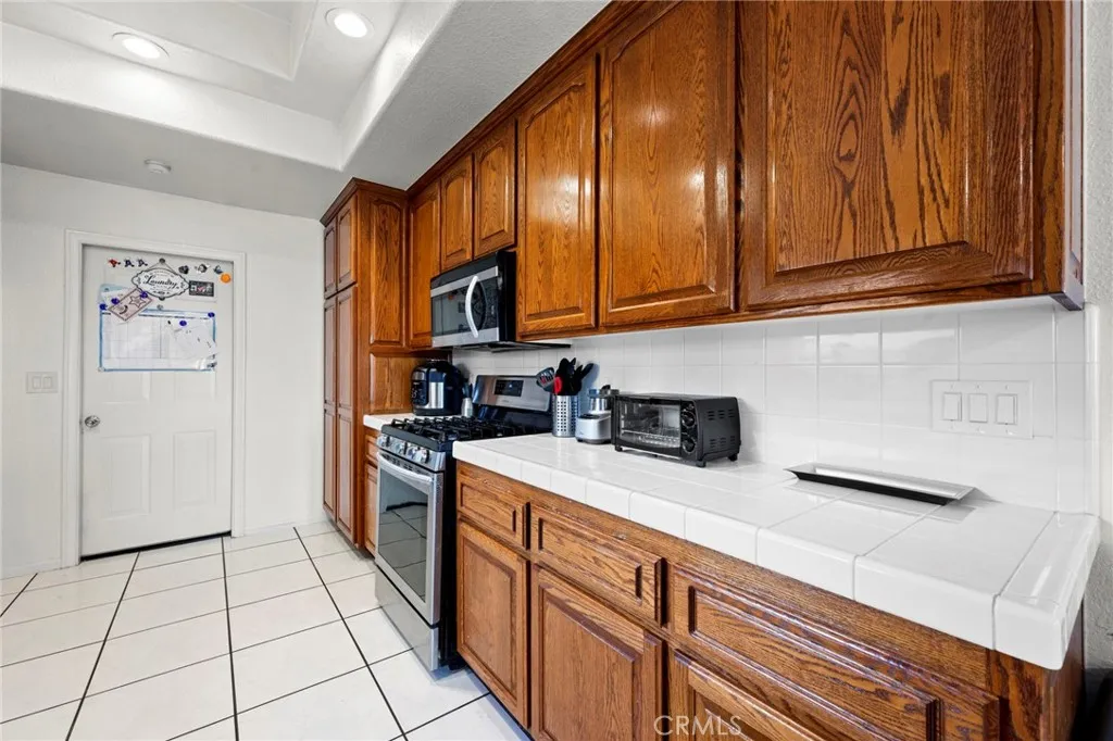 1218 Oak View, La Verne, California 91750 home-pic-10