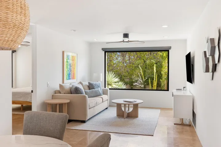 023_42-print-am4a9978_637