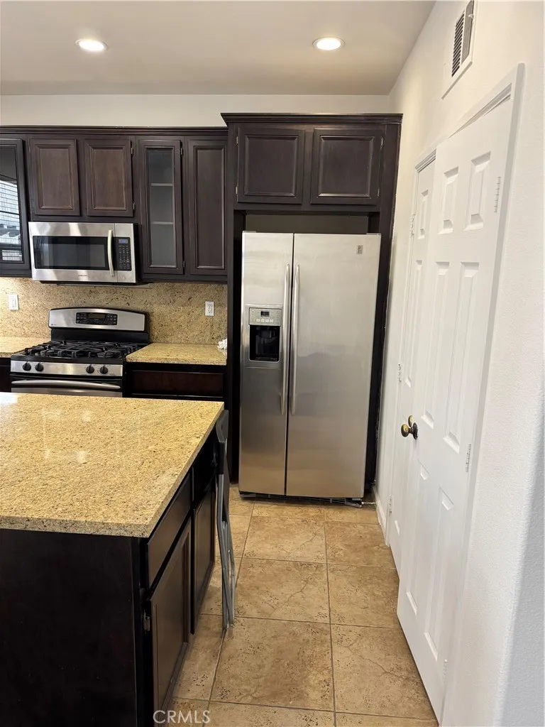 4445 Owens, Corona, California 92883 home-pic-15