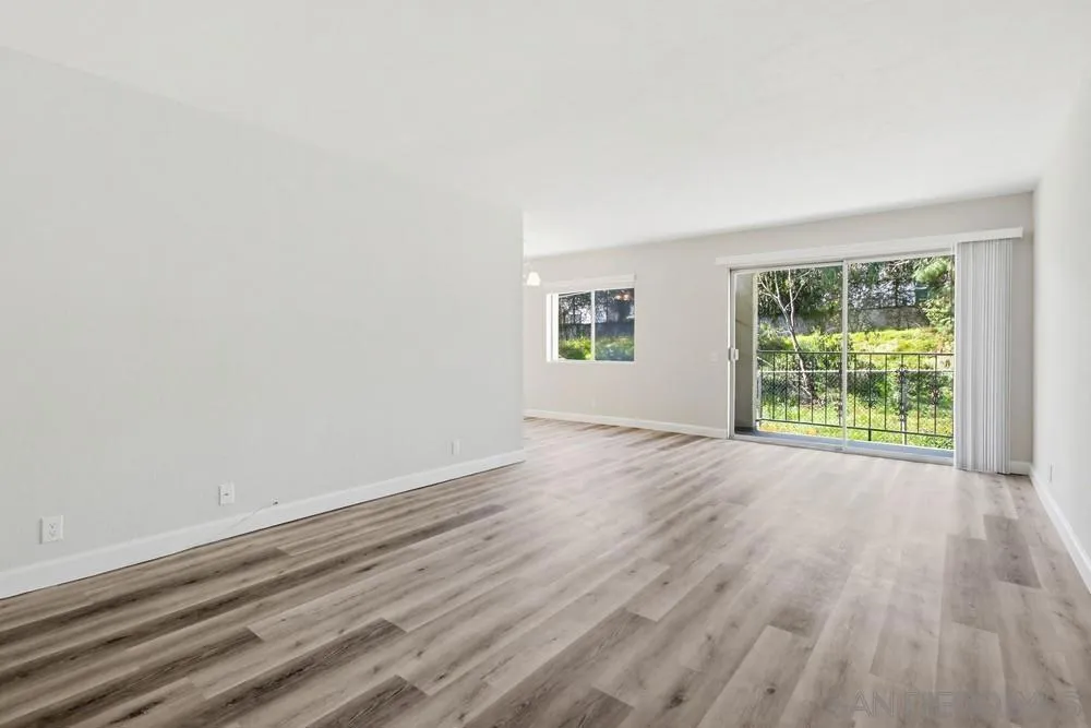 3972 Jackdaw 114, San Diego, California 92103 home-pic-12