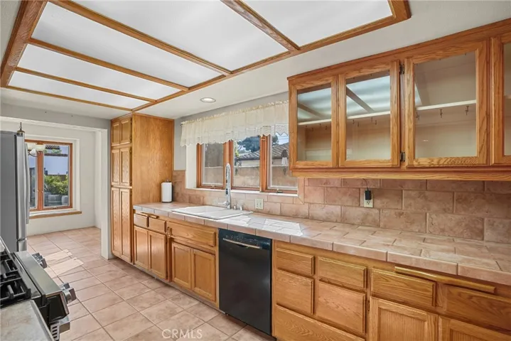 914 S Mcclelland, Santa Maria, California 93454