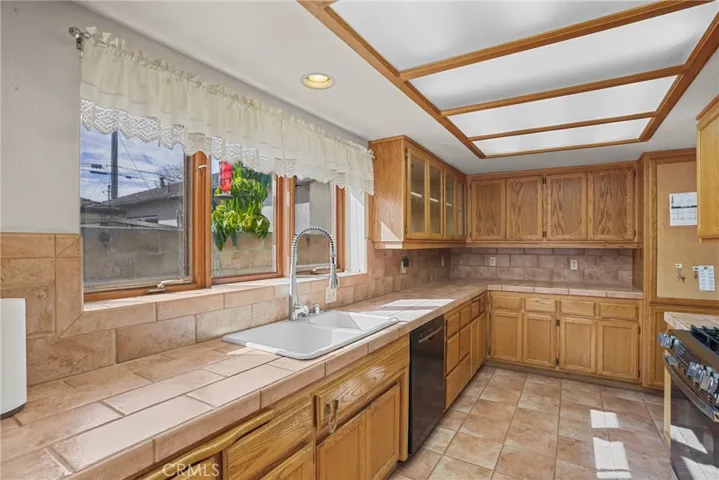 914 S Mcclelland, Santa Maria, California 93454