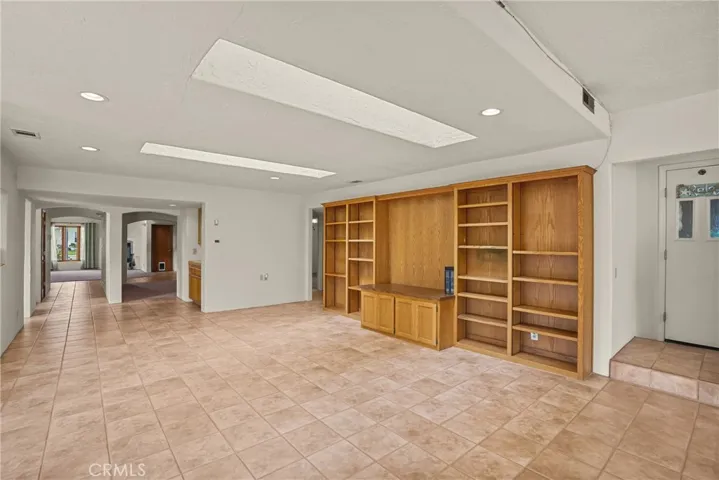 914 S Mcclelland, Santa Maria, California 93454