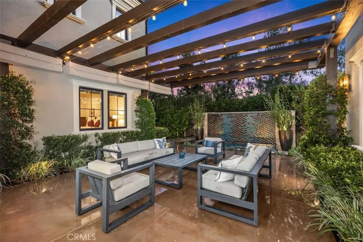 116 Knob Creek, Irvine, California 92602