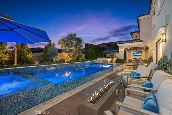 116 Knob Creek, Irvine, California 92602