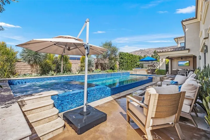 116 Knob Creek, Irvine, California 92602