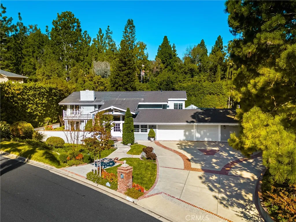 10412 Boca Canyon, Santa Ana, California 92705 home-pic-1