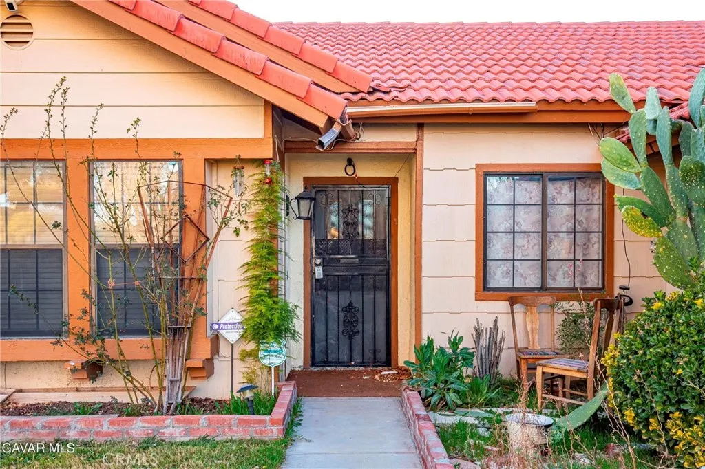 43319 27th W, Lancaster, California 93536 home-pic-2