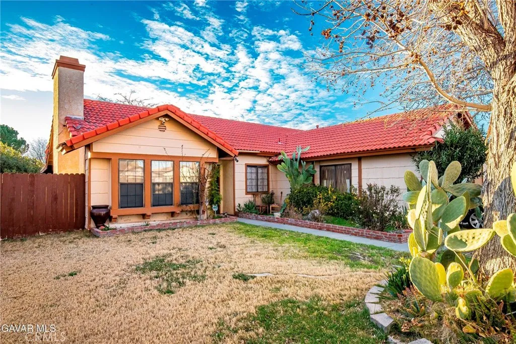 43319 27th W, Lancaster, California 93536 home-pic-1