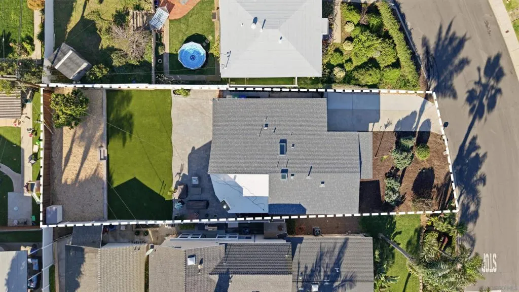 1412 Frankfort St, San Diego, California 92110 home-pic-30