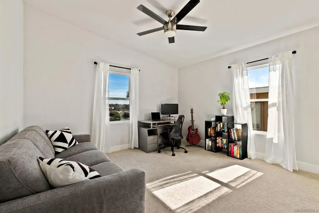 1412 Frankfort St, San Diego, California 92110 home-pic-18