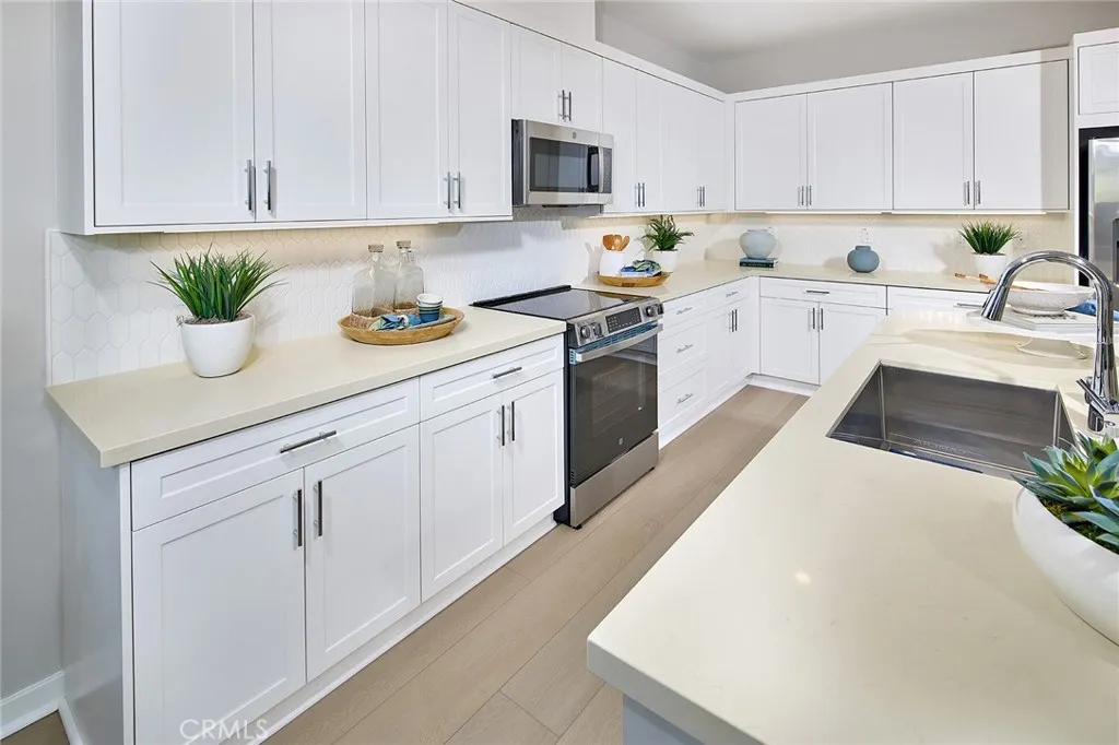 12716 Rosemount Rd, Eastvale, California 92880 home-pic-8