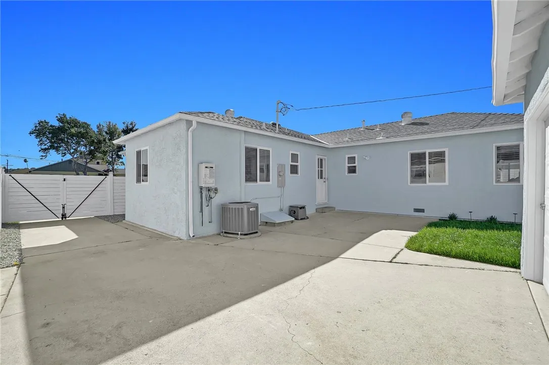 5315 W 124th Place, Hawthorne, California 90250 home-pic-40