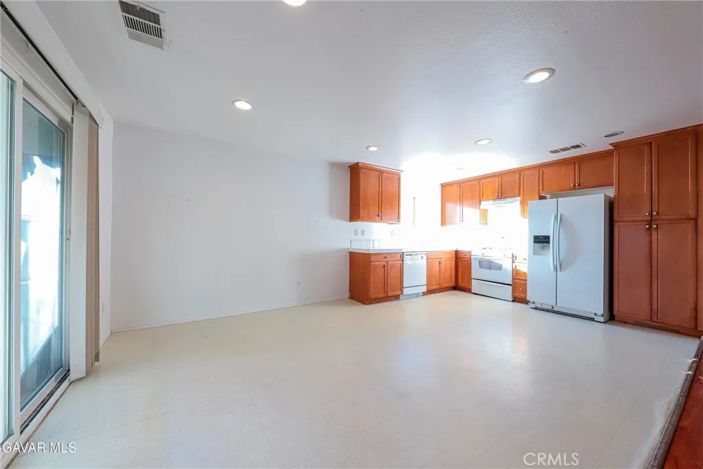 45257 Date, Lancaster, California 93534 home-pic-6