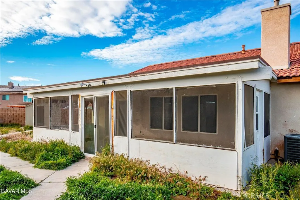 45257 Date, Lancaster, California 93534 home-pic-16