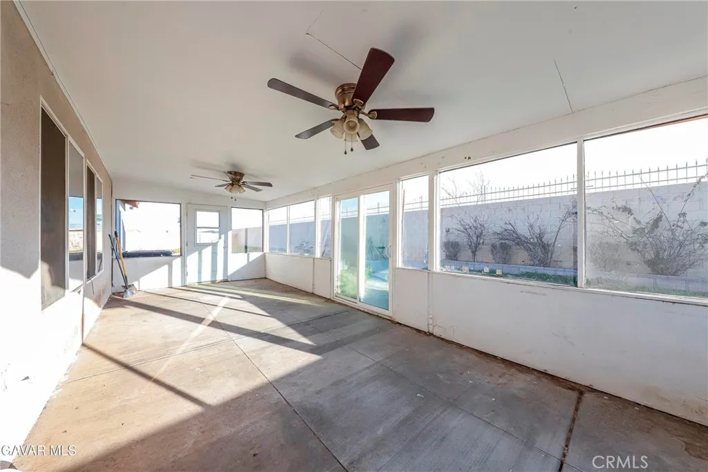 45257 Date, Lancaster, California 93534 home-pic-17