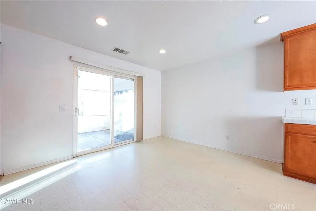 45257 Date, Lancaster, California 93534 home-pic-8