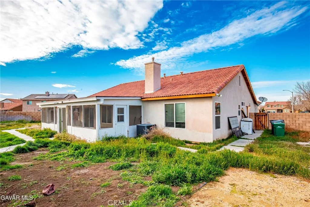 45257 Date, Lancaster, California 93534 home-pic-15
