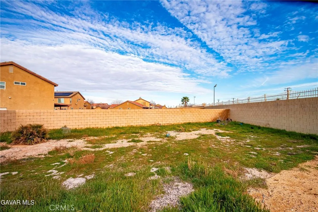 45257 Date, Lancaster, California 93534 home-pic-21