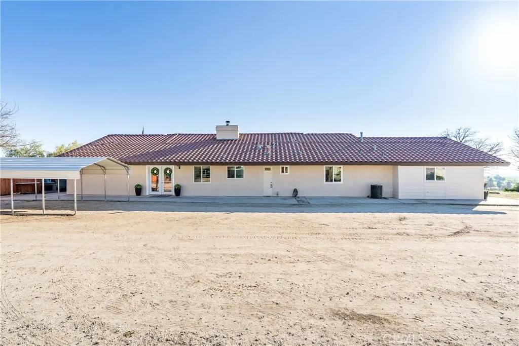2245 Rancho Lomas Way, San Miguel, California 93451 home-pic-33