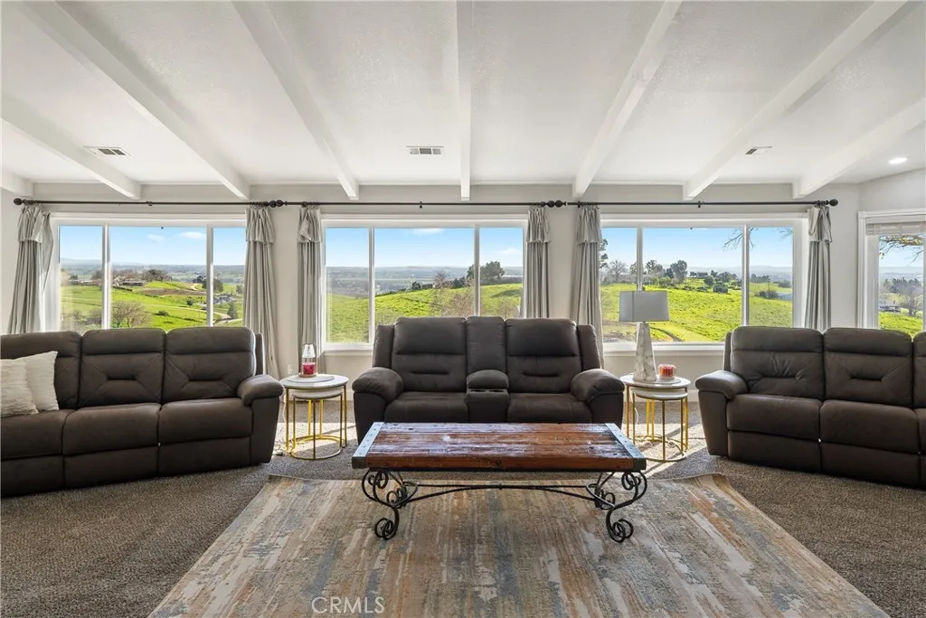2245 Rancho Lomas Way, San Miguel, California 93451 home-pic-4