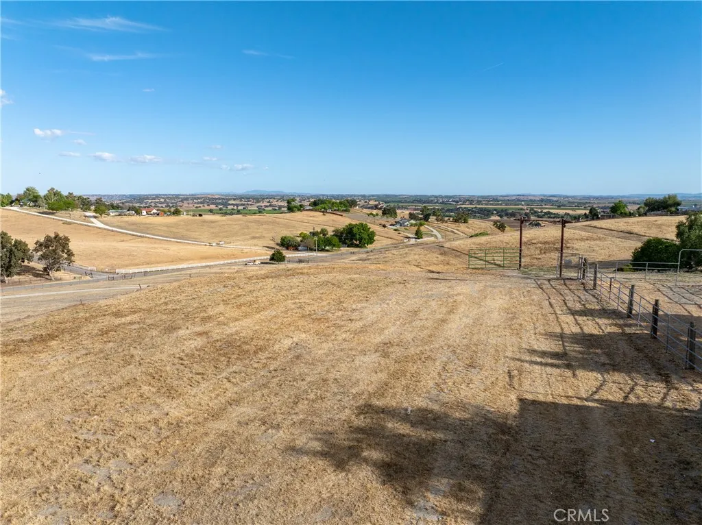 2245 Rancho Lomas Way, San Miguel, California 93451 home-pic-43
