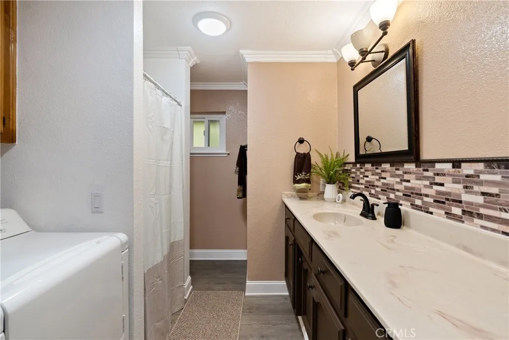 2245 Rancho Lomas Way, San Miguel, California 93451 home-pic-22