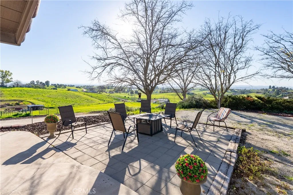 2245 Rancho Lomas Way, San Miguel, California 93451 home-pic-39