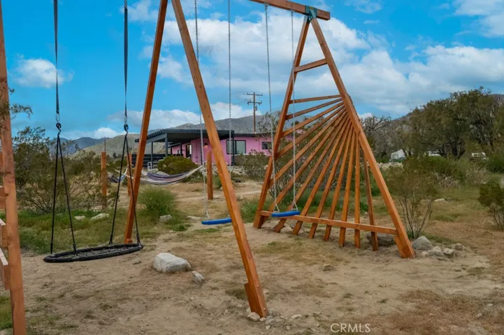 9405 Lanning Lane, Morongo Valley, California 92256