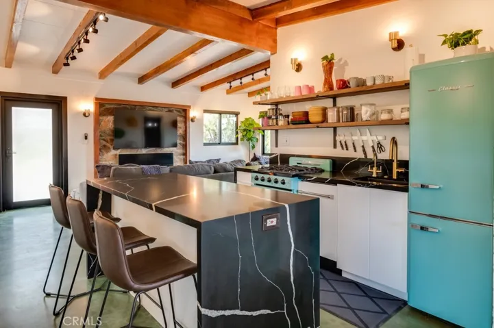 9405 Lanning Lane, Morongo Valley, California 92256