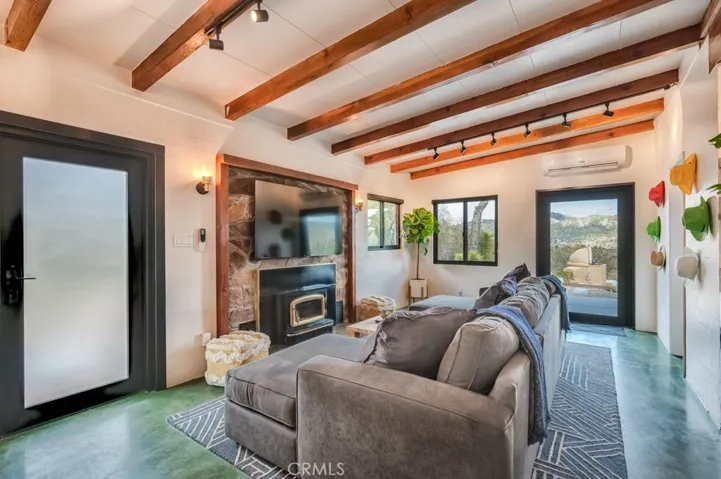 9405 Lanning Lane, Morongo Valley, California 92256