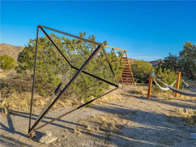9405 Lanning Lane, Morongo Valley, California 92256