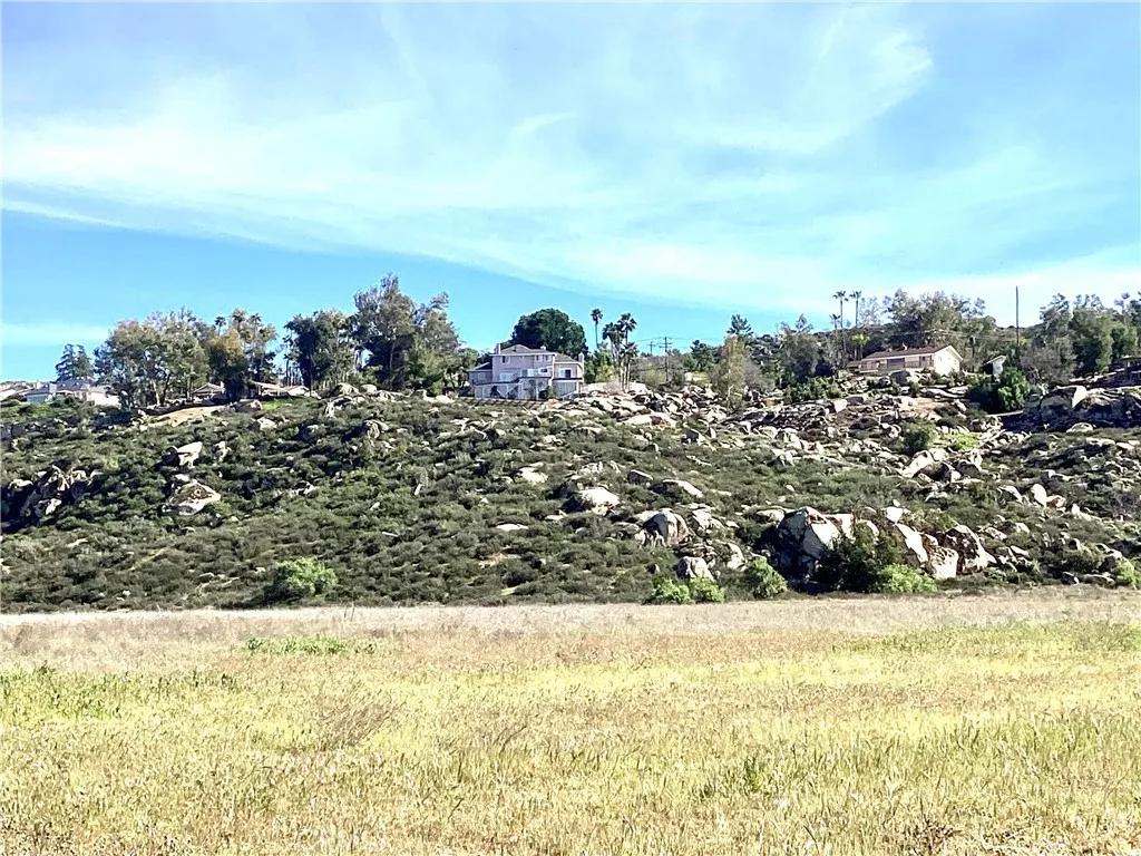 Located on the hill and very private!