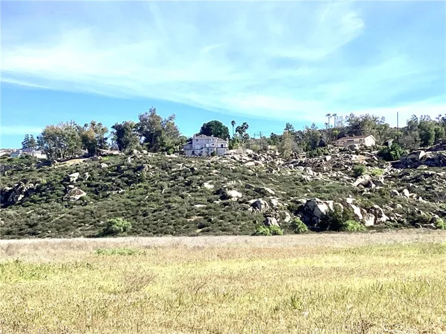Located on the hill and very private!