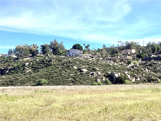 Located on the hill and very private!