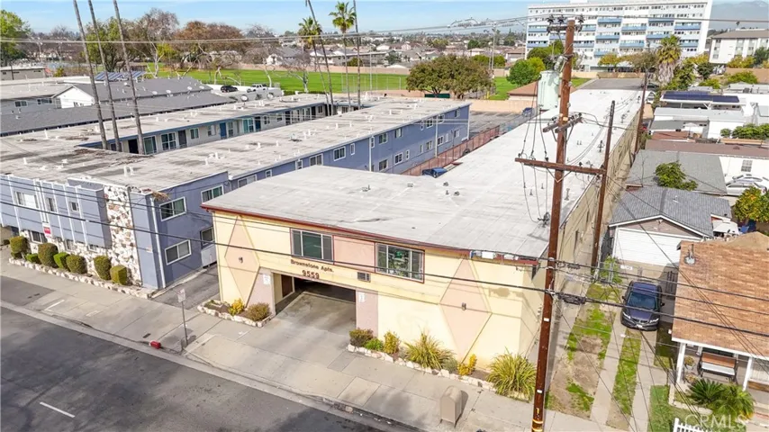 9559 Flower Street, Bellflower, California 90706