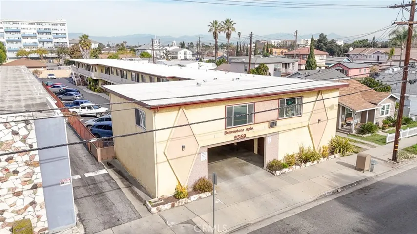9559 Flower Street, Bellflower, California 90706