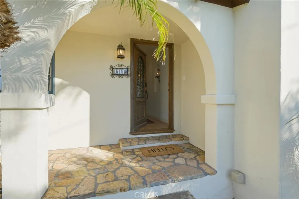 616 S Gertruda Avenue, Redondo Beach, California 90277 home-pic-3