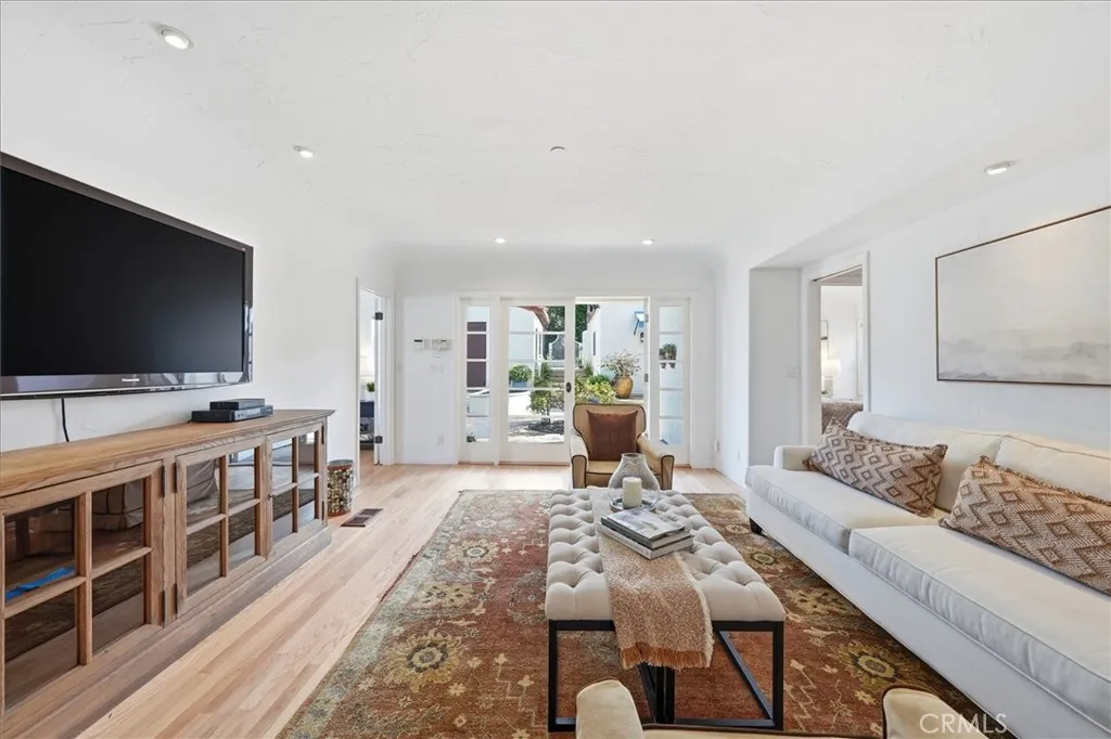 616 S Gertruda Avenue, Redondo Beach, California 90277 home-pic-52