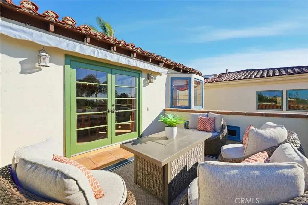 616 S Gertruda Avenue, Redondo Beach, California 90277 home-pic-36