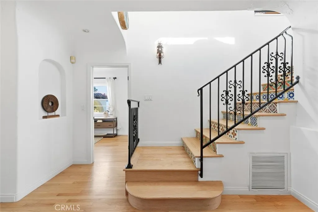 616 S Gertruda Avenue, Redondo Beach, California 90277 home-pic-29