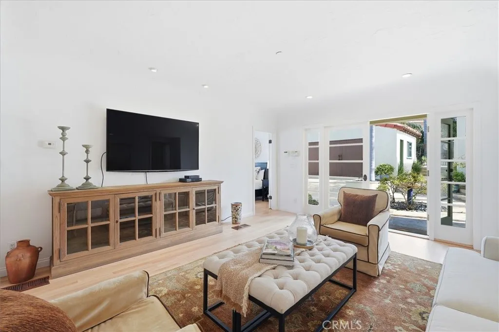616 S Gertruda Avenue, Redondo Beach, California 90277 home-pic-13