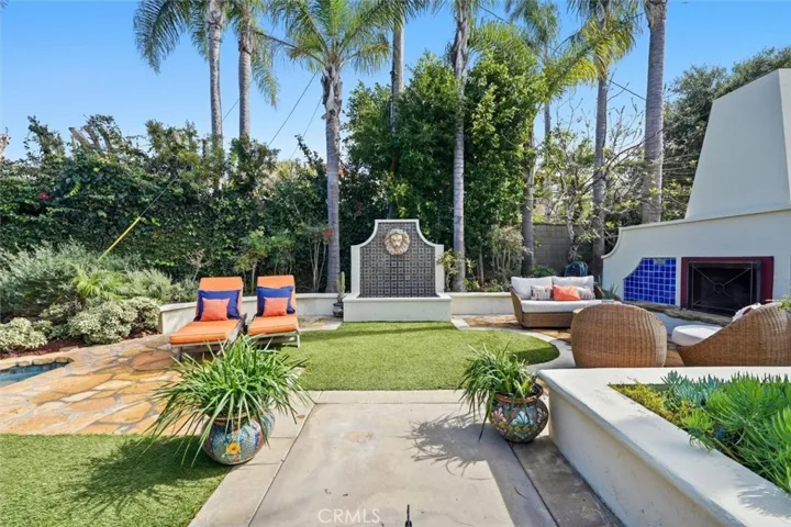 616 S Gertruda Avenue, Redondo Beach, California 90277