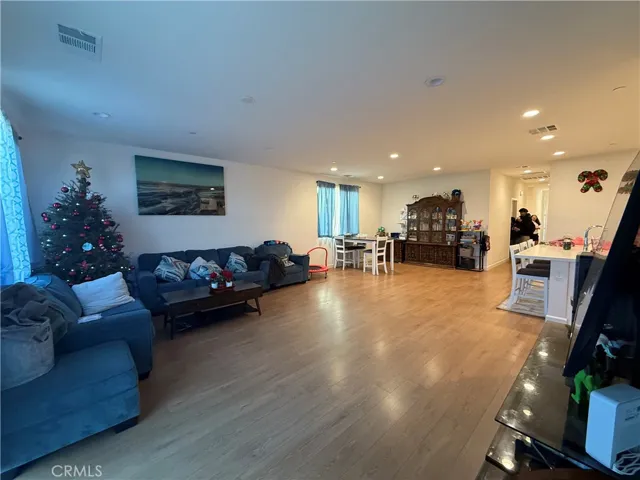 13042 Lancaster, Hesperia, California 92344