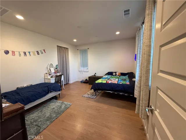 13042 Lancaster, Hesperia, California 92344