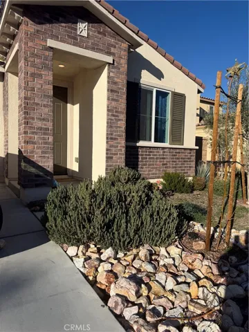 13042 Lancaster, Hesperia, California 92344
