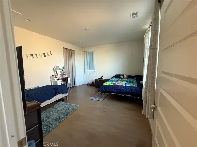 13042 Lancaster, Hesperia, California 92344
