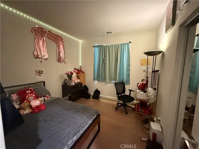 13042 Lancaster, Hesperia, California 92344